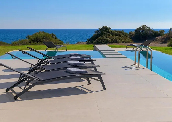 Albatross Beach Front Villas