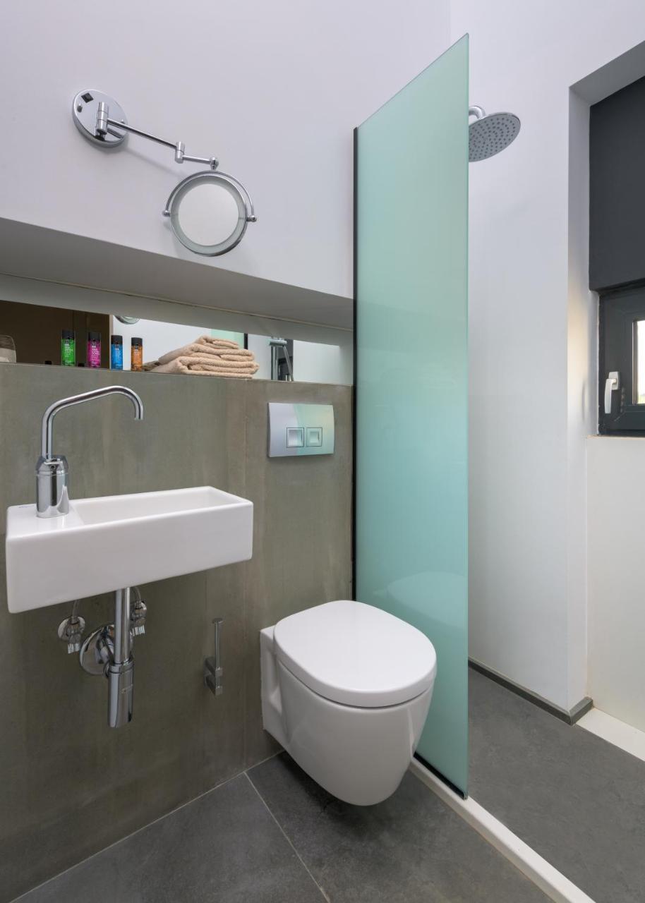 Albatross Beach Front Villas Gennadi