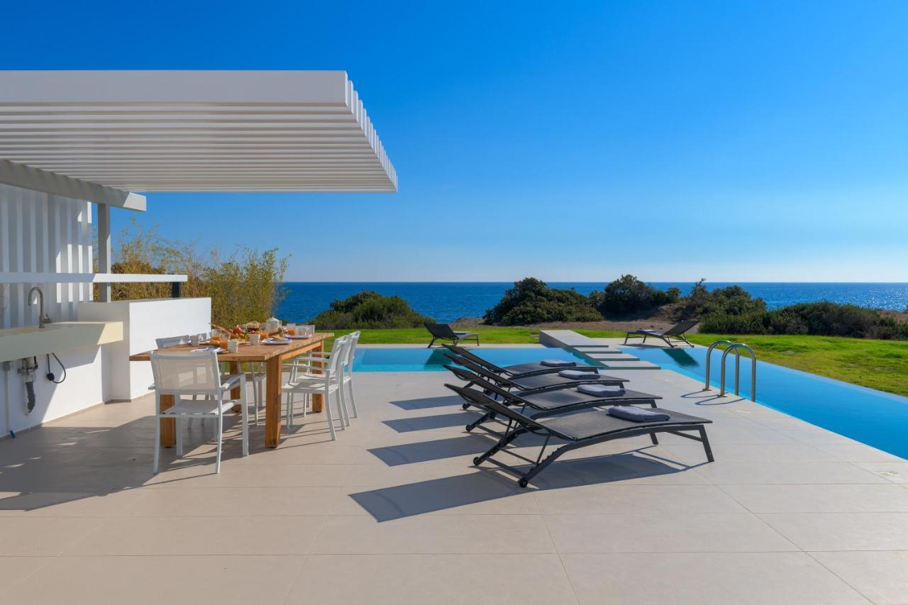 Albatross Beach Front Villas Villa