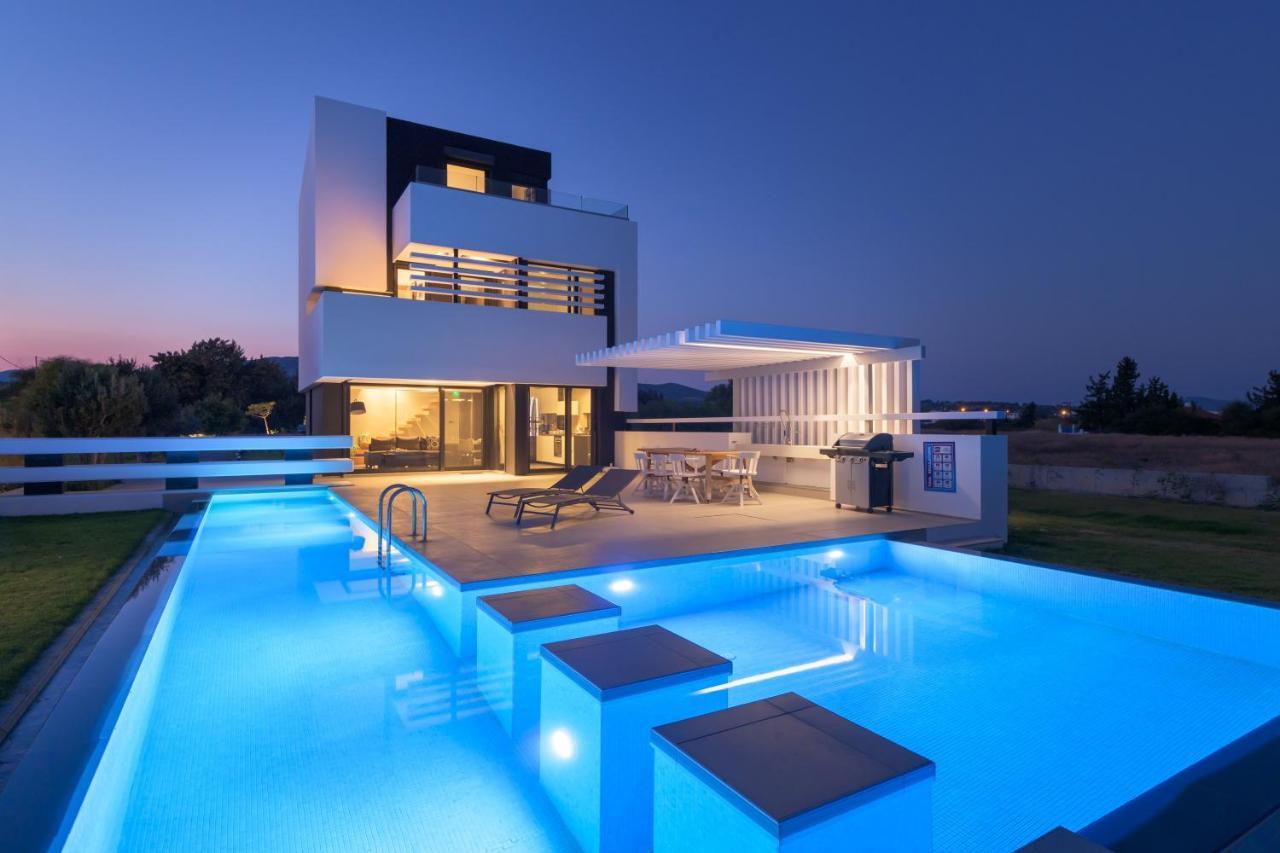 Albatross Beach Front Villas Villa *