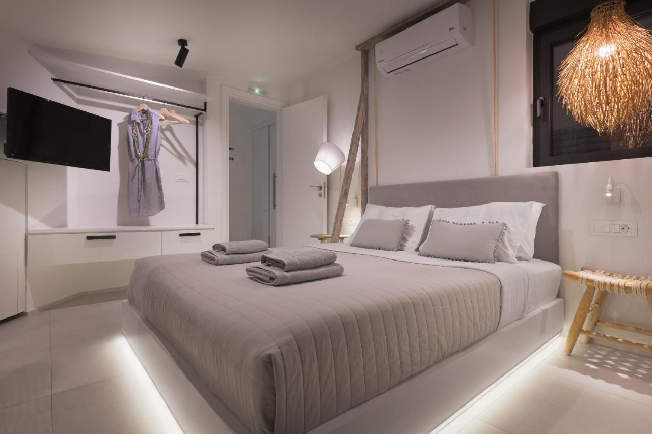 Albatross Beach Front Villas * Gennadi