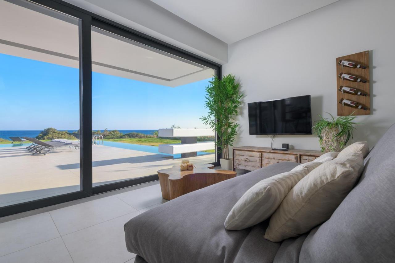 Villa Albatross Beach Front Villas Gennadi