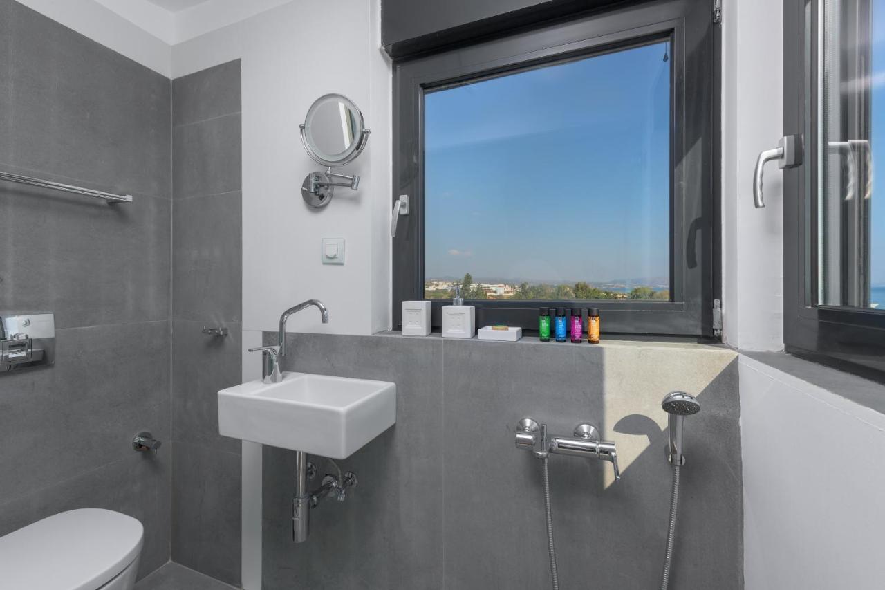 Albatross Beach Front Villas Villa Gennadi