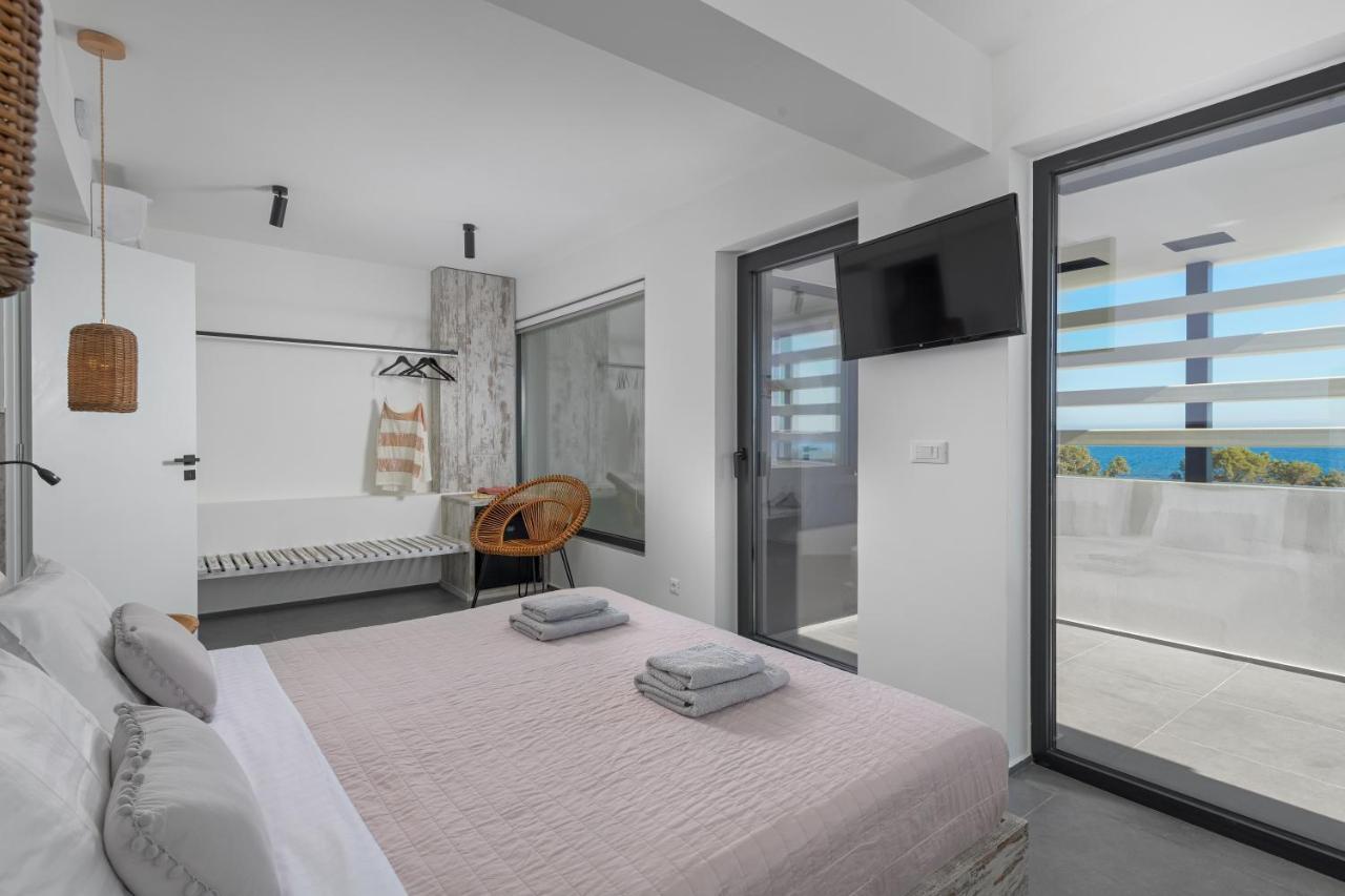 Albatross Beach Front Villas Villa Gennadi
