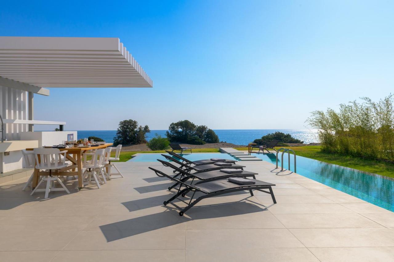 Villa Albatross Beach Front Villas *