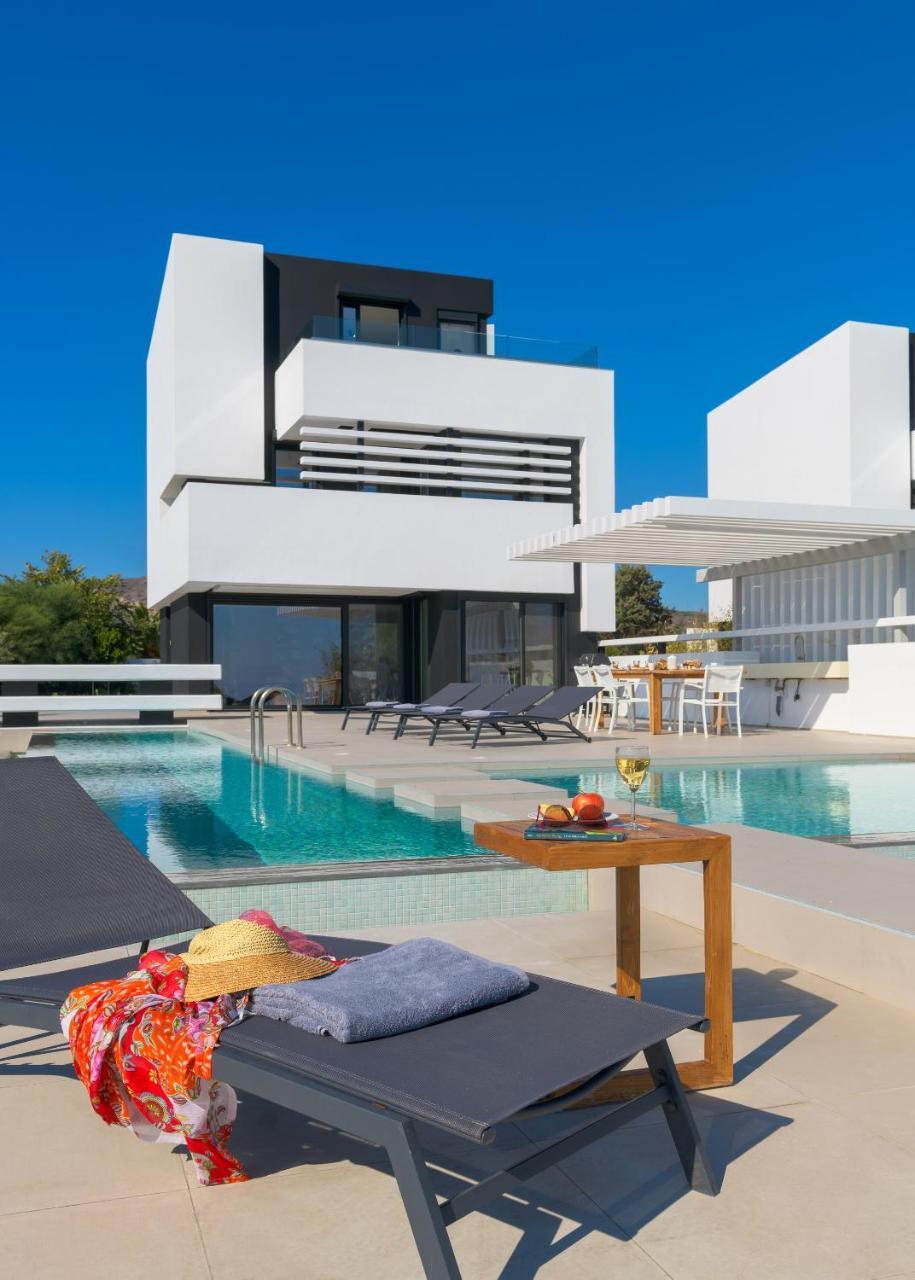 Villa Albatross Beach Front Villas Gennadi