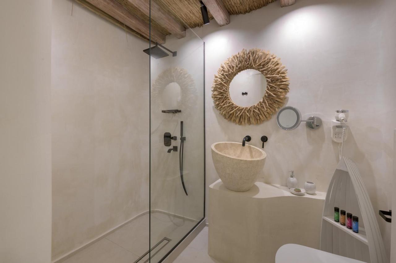 Albatross Beach Front Villas Gennadi