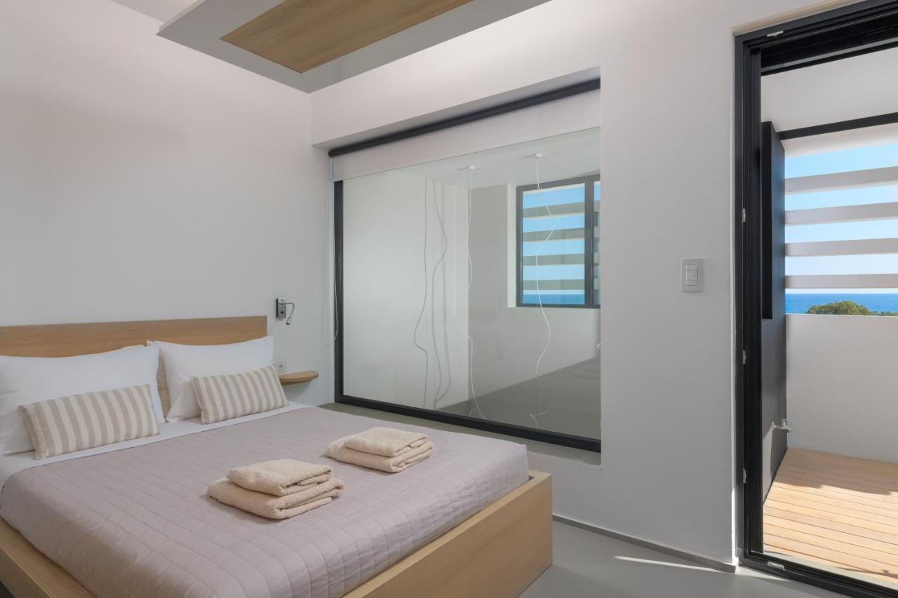 Villa Albatross Front *